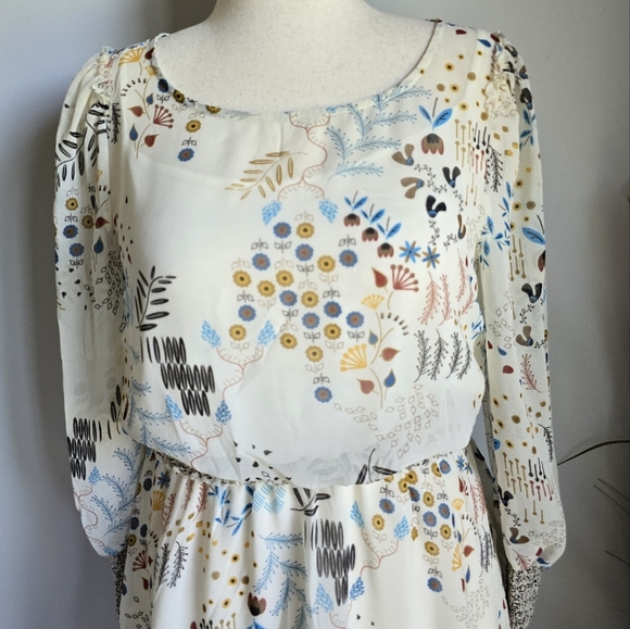 Revolve BAILEY 44 Kara Creme Fraiche Blouson Tiered Smocked Dress Size Medium - Picture 3 of 10